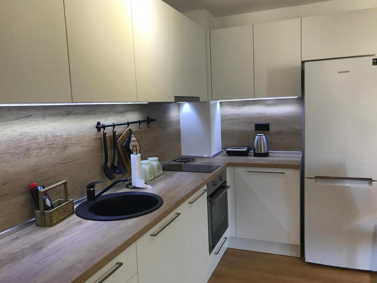 בורגאס Bright, Comfortable And Cozy Apartment מראה חיצוני תמונה